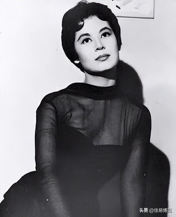 群星荟萃,有我们熟知的李丽华,夏梦,石慧,乐蒂,林黛等人