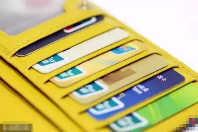 女子77万存款被盗,银行不认!法院咋判的?