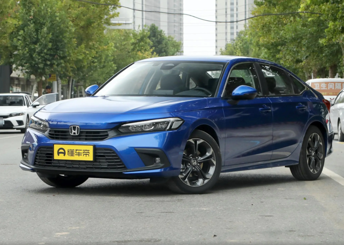 15万选购运动型家轿 领克03对比本田十一代思域,谁更值?