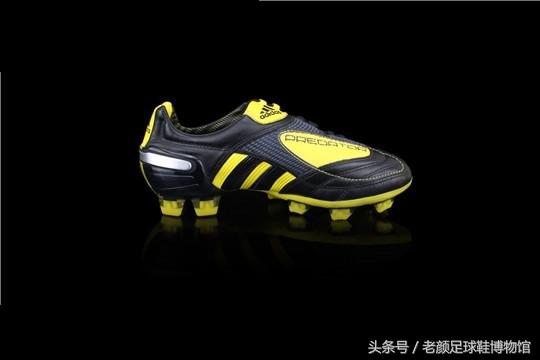 adipure3世界杯(南非世界杯阿迪达斯战靴回顾，德容飞踹阿隆索，卡卡三名垂青史)