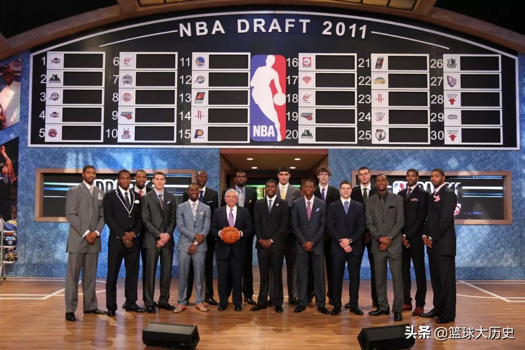 小托马斯为什么在nba(小托马斯的选秀报告！身高1米78，防守差劲，为何还能被选中？)