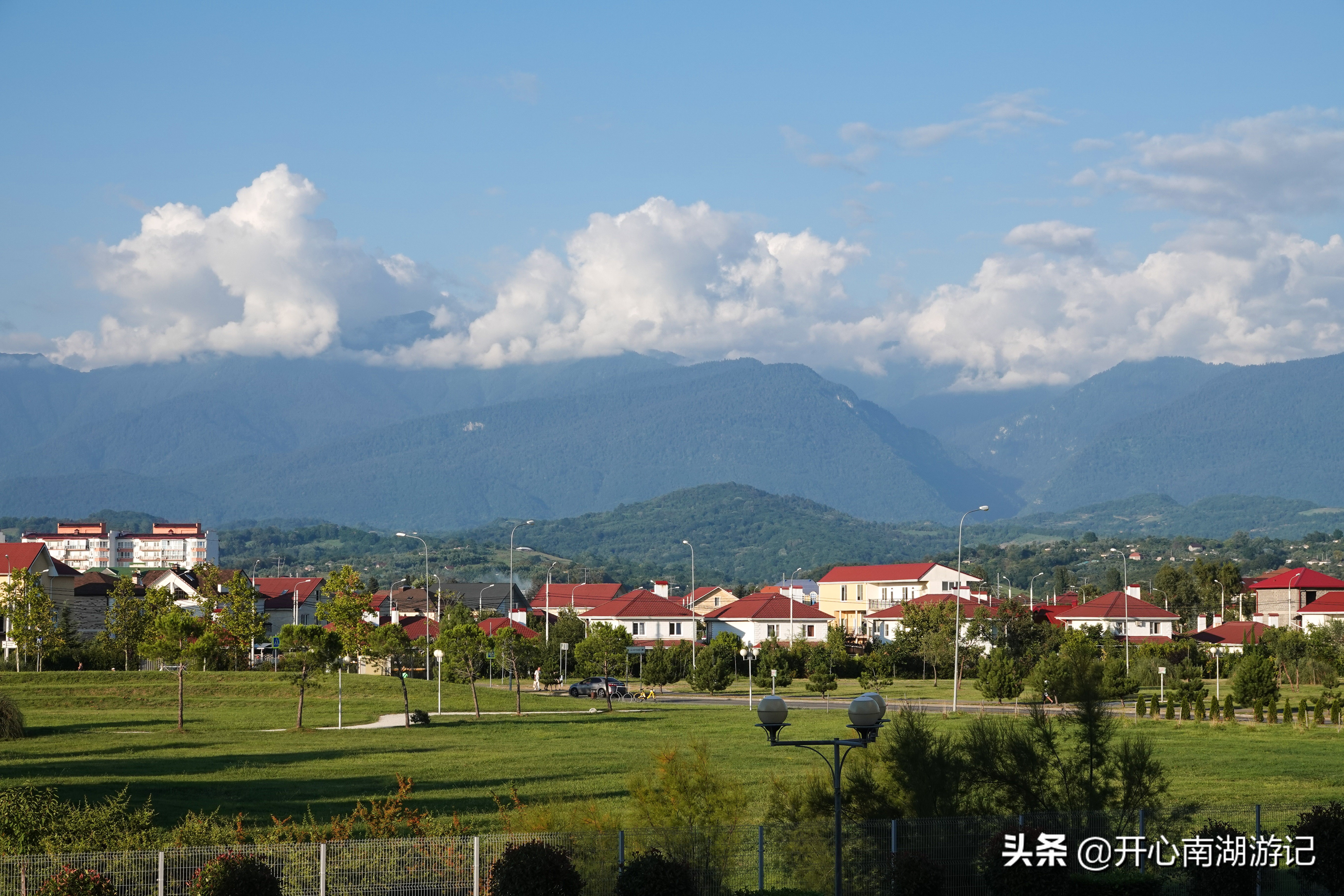 索契是哪个国家的城市冬奥会(索契，黑海岸边的俄罗斯城市，第22届冬奥会举办地，夏季好玩吗)