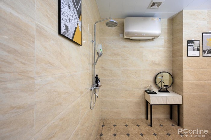 为啥别人家的浴室那么大气？因为选对了热水器