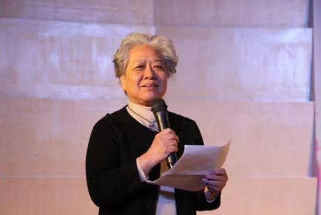 冲上热搜！十三部委重磅发文：两院院士增选中，优先支持女性！