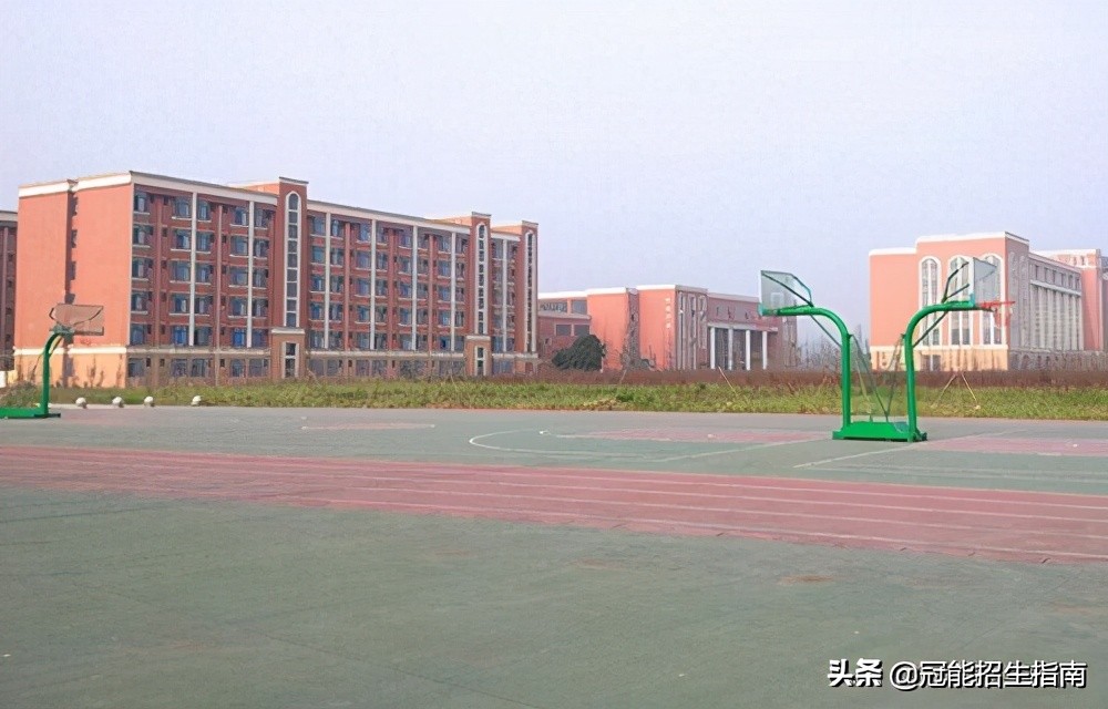 初中毕业男生什么专业好就业-成都哪些单招学校比较好？