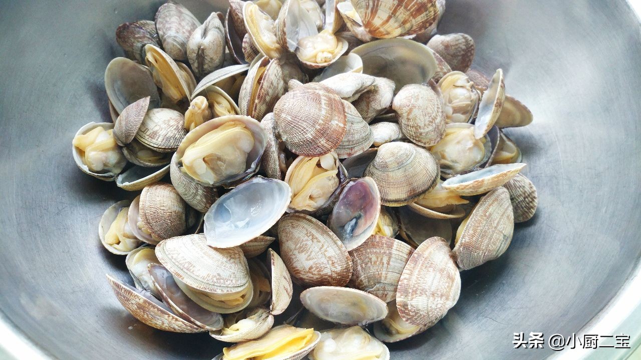 花蚬子的家常做法花蚬子这样做吃着不牙碜辣爽鲜香