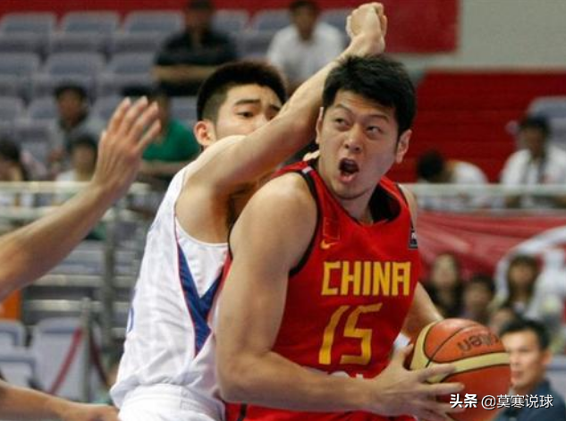 大郅当年为什么没有打nba(篮协封杀王治郅始末，被毁的不止是大郅，而是一批人)