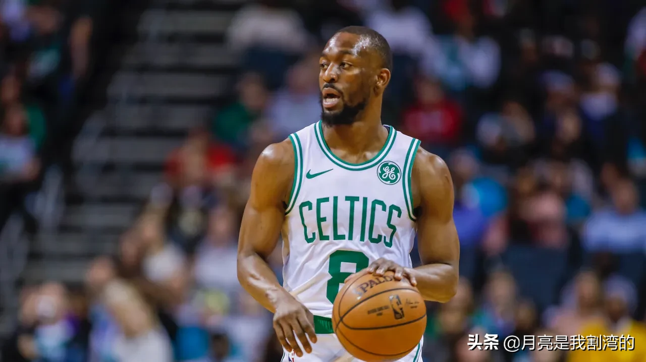 nba球衣上为什么有黑带子(科普:乱花渐欲迷人眼？讲述NBA球衣发展史)