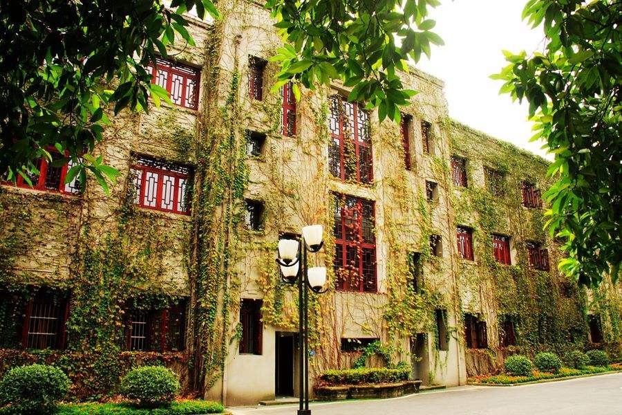 2022年重庆市大学排名最新出炉：重庆大学继续领跑，全国排34名