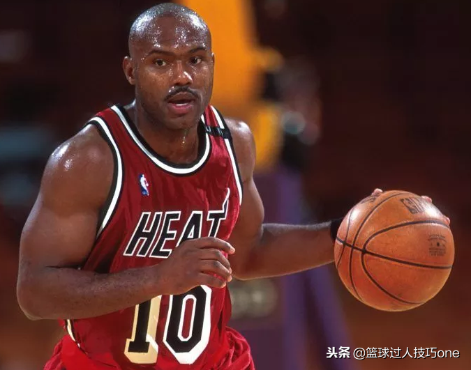 nba球员的衣服都有哪些(美球迷评NBA历史30大最美球衣：湖人3件上榜，乔丹公牛球衣最经典)