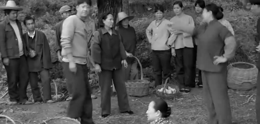 1993年，浙江女子给3名小乞丐30元路费，20年后乞丐拿一百万报恩