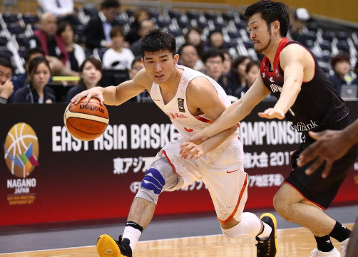 黄种人为什么能在nba立足(亚洲一哥诞生？他是NBA现役唯一一位黄种人，中国男篮不可轻视)