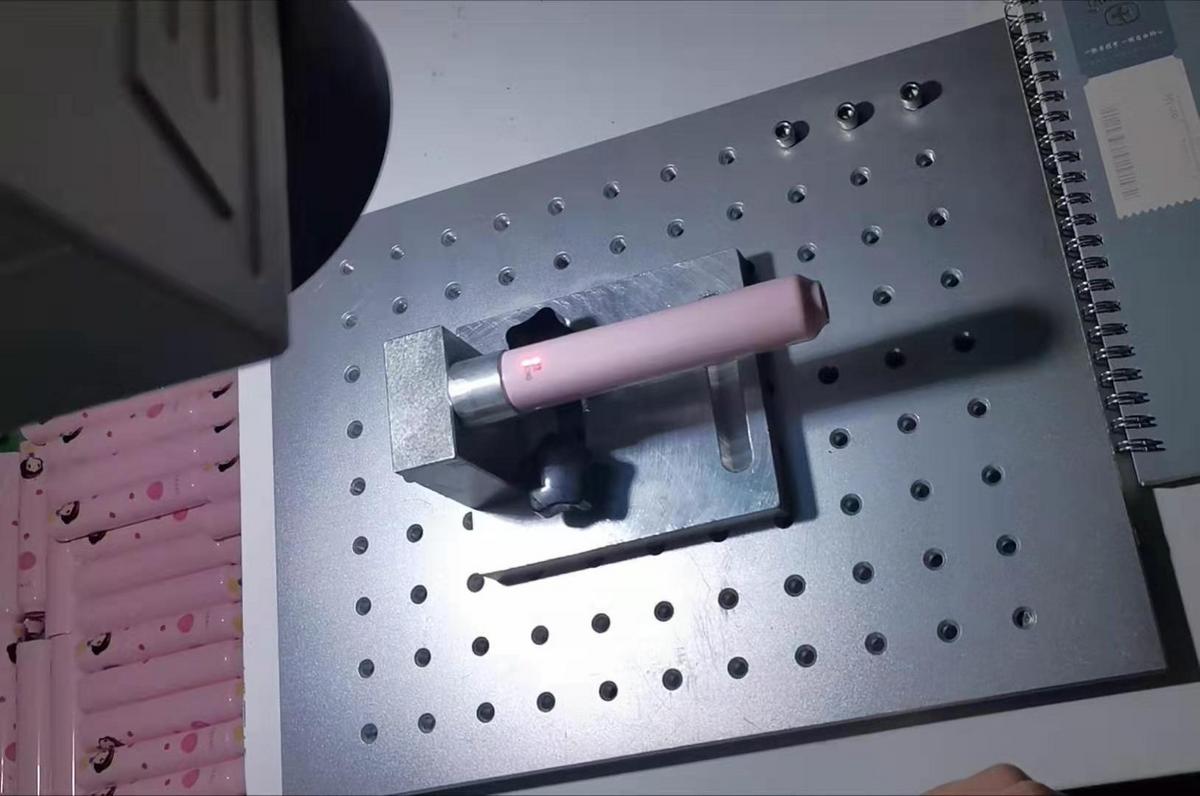 京东也开始9块9包邮，是对拼多多有执念还是对工厂有执念