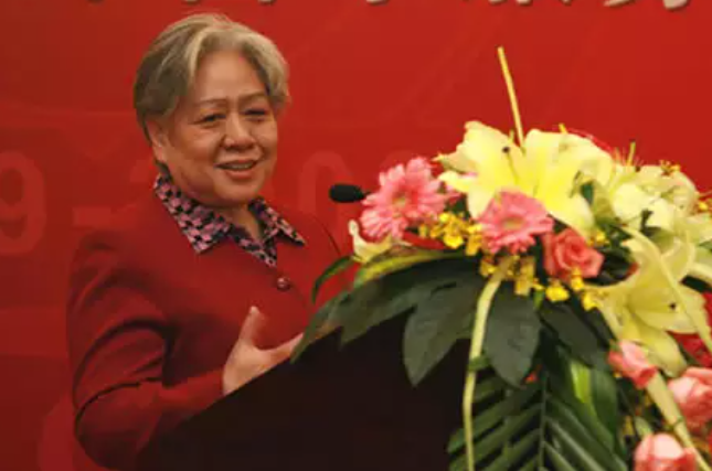 冲上热搜！十三部委重磅发文：两院院士增选中，优先支持女性！