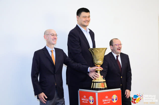 nba 为什么叫世界杯(男篮世锦赛为啥要改制成世界杯？FIBA和NBA要和足球世界杯正面刚)