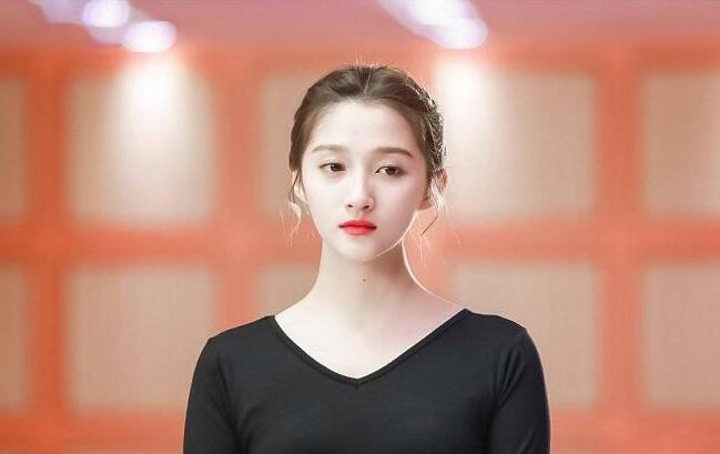 关晓彤“高考成绩”曝出，为什么她明明在拍戏，成绩还能这么好？