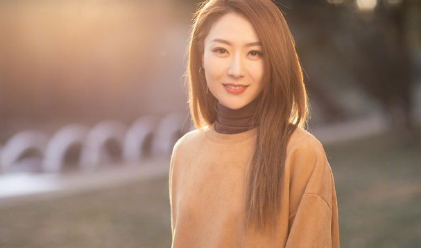 关晓彤“高考成绩”曝出，为什么她明明在拍戏，成绩还能这么好？