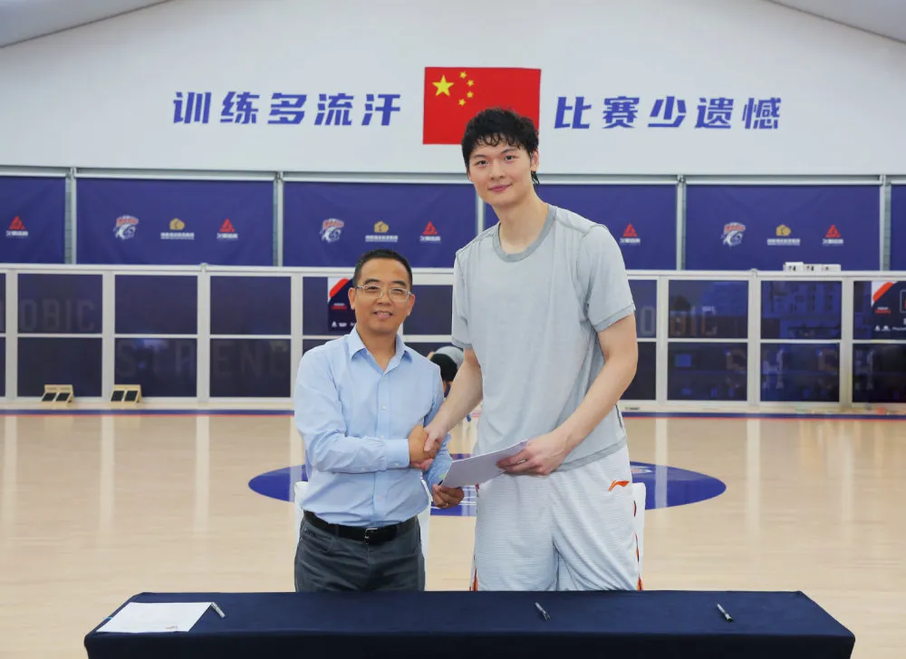 cba为什么外国人(为什么CBA不能像NBA一样，人员流动？原因有3点)