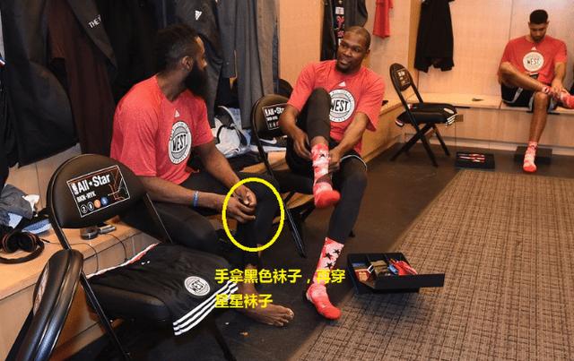 nba深色球衣为什么穿白色袜子(NBA球员比赛为何穿两双袜子？只有资深球迷才懂，实力提升是真大)