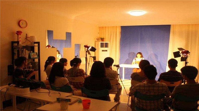 行业黑幕！主持培训怎么避免上当受骗？高价=成功？