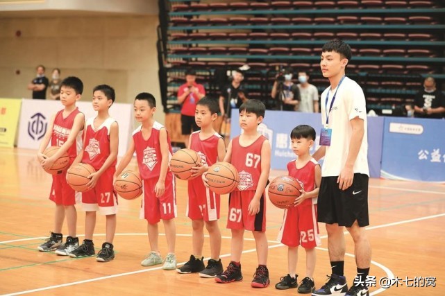 哪些nba球星来过惠州(徐杰家乡惠州承办季前赛，CBA球员富贵当还乡)