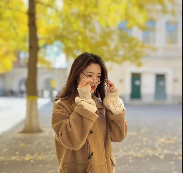 北京学霸四姐妹：2人参军，2人入党，如今全员名校读研，还在同校同宿舍！