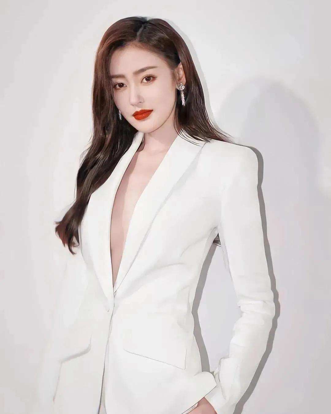 张天爱：清纯靓丽，唯美灵动，温婉大方