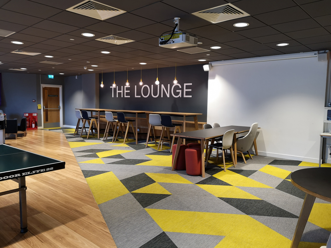 无需高考的本科直通车——考文垂大学