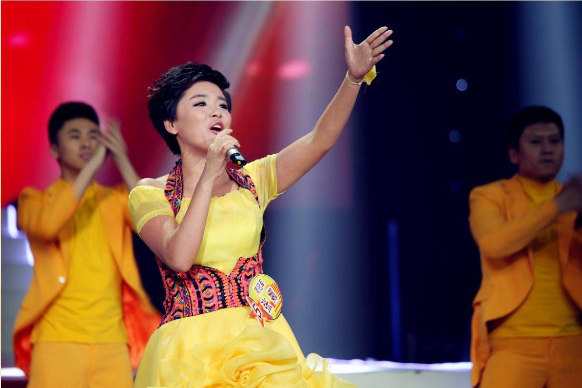 张娜：“百位好民星唱响草原好品牌”系列活动上榜人物