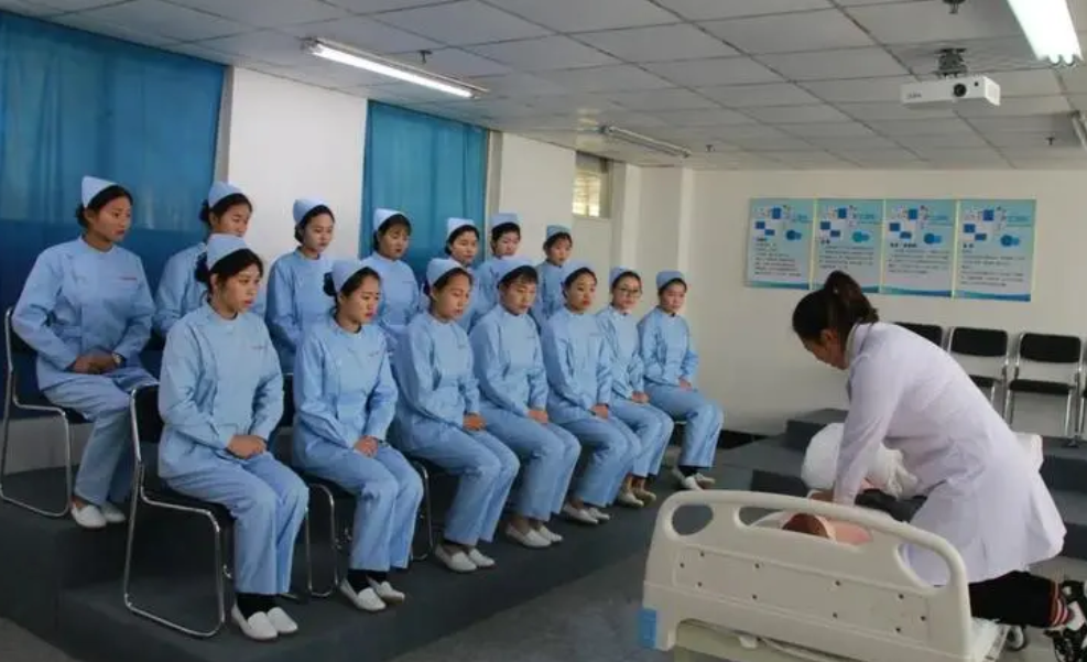 盘点未来前景光明的五大专业，男生女生均适合，薪资待遇良好