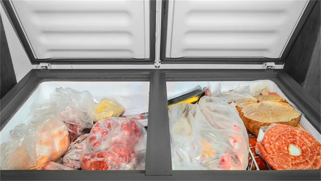 如果你家里已经有单开门冰箱且没有多余空间放置大容量冰箱的话,小编