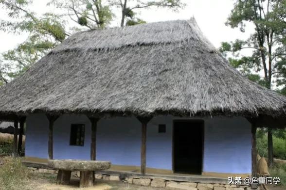农历五月，俗语“五月不起屋，不晒席，起屋秃了头”啥意思