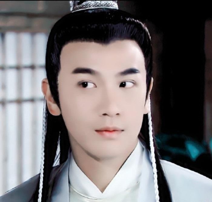 不够潇洒别骑马，这10位演员告诉你，啥叫鲜衣怒马少年郎