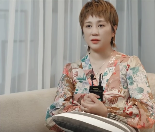 怀孕后胖得离谱的女明星，有人飙升55斤，有人直逼190胖若两人