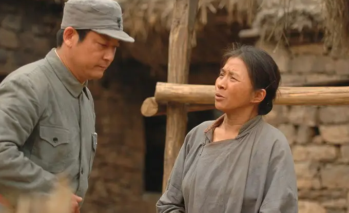 凭《幸福到万家》出圈的三位配角，虽脸熟叫不出名字，但来头不小