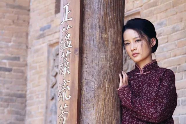 闹剧荒？李沁演绎，把人性的丑陋，和对女性的不公表现得淋漓尽致