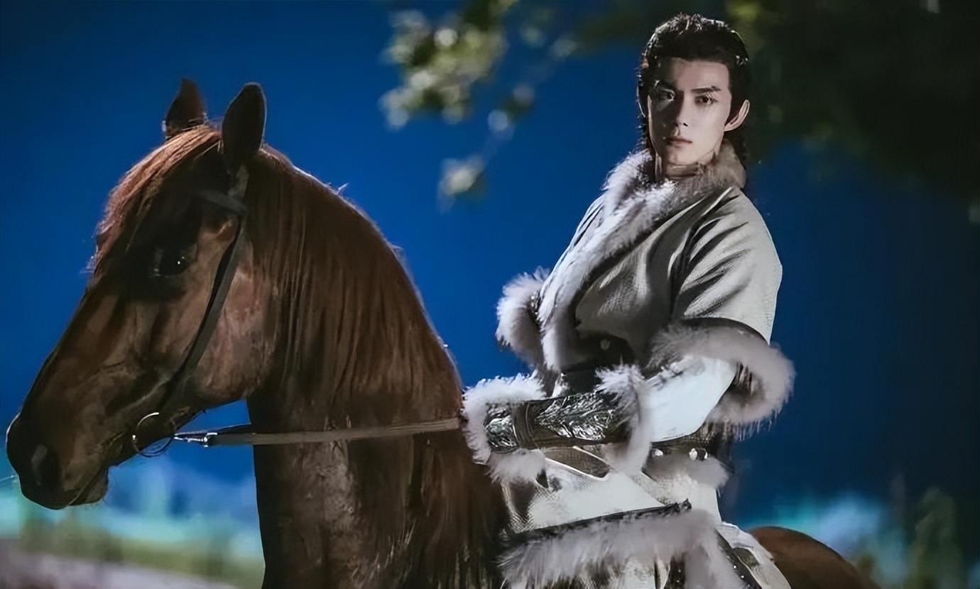 不够潇洒别骑马，这10位演员告诉你，啥叫鲜衣怒马少年郎