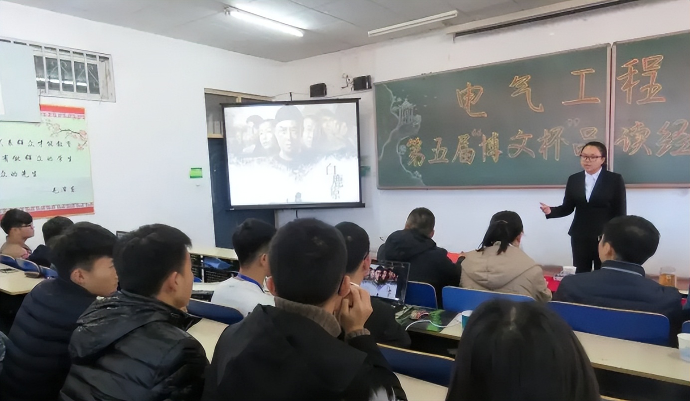 河北一所处境尴尬的大学，学霸看不上学渣考不上，就业前景却很好