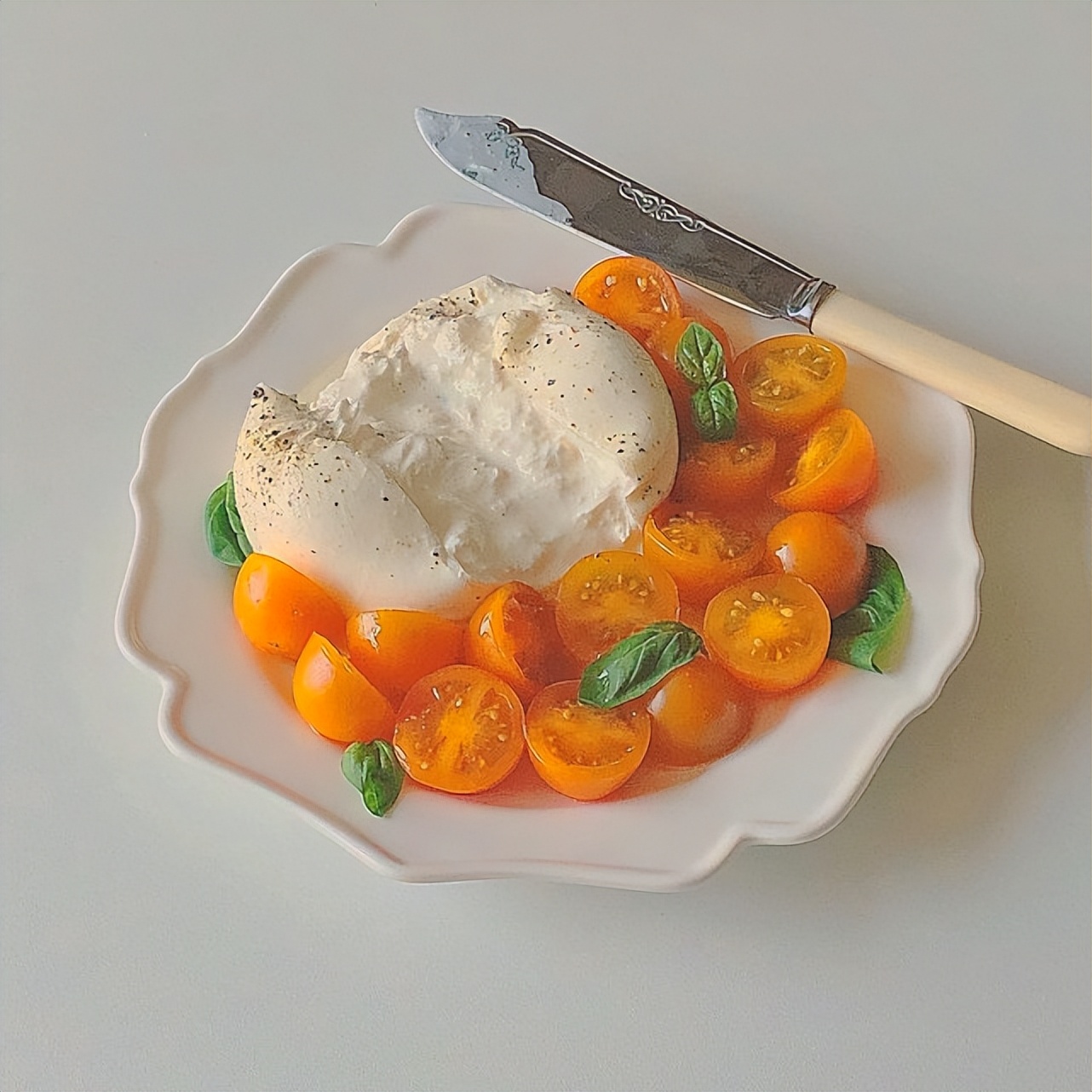 适合晒美食的朋友圈趣味文案