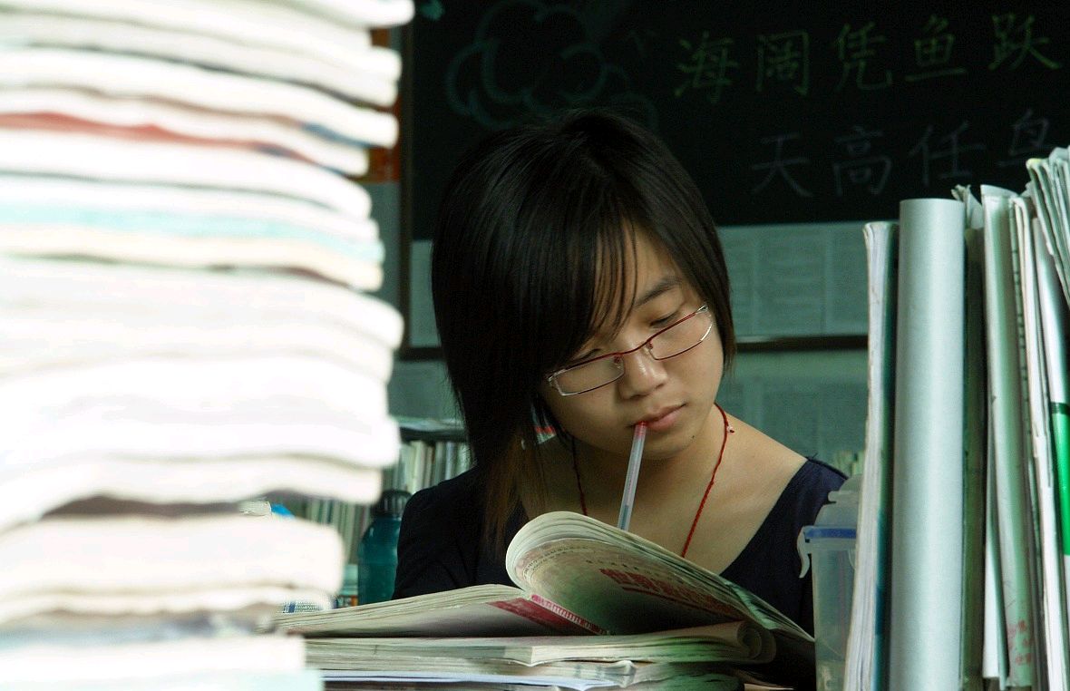 高中阶段，考好的大学和谈恋爱，你会如何选？