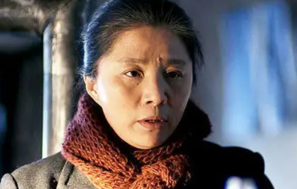 凭《幸福到万家》出圈的三位配角，虽脸熟叫不出名字，但来头不小