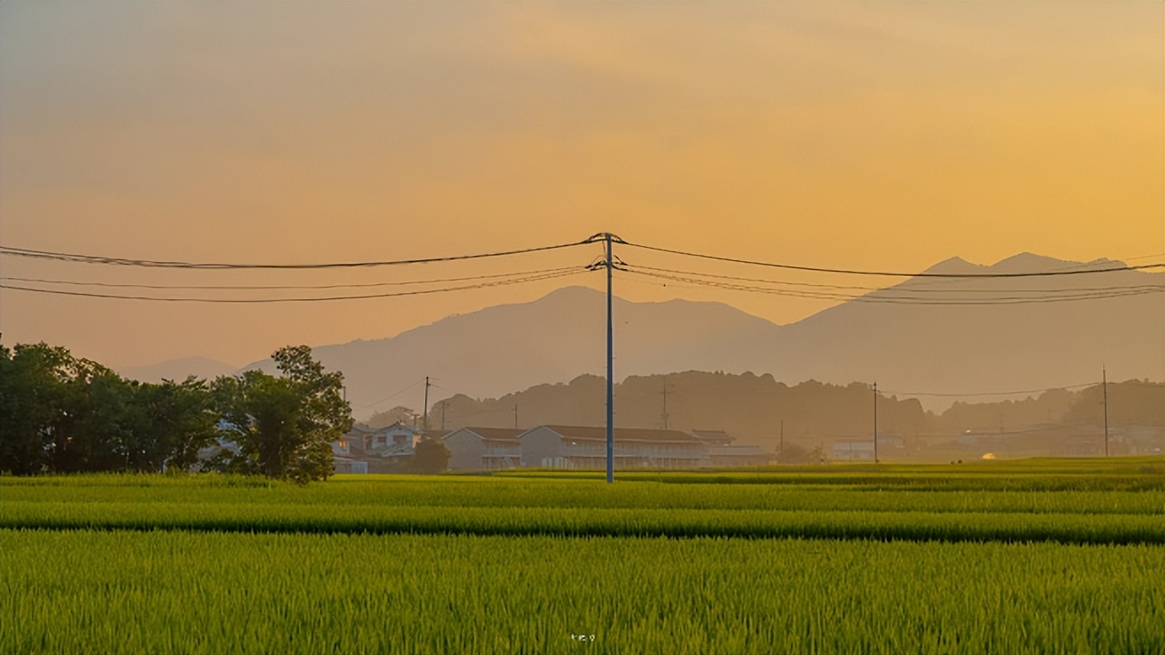 黄昏时，最适合发朋友圈的50句绝美诗句（建议收藏）