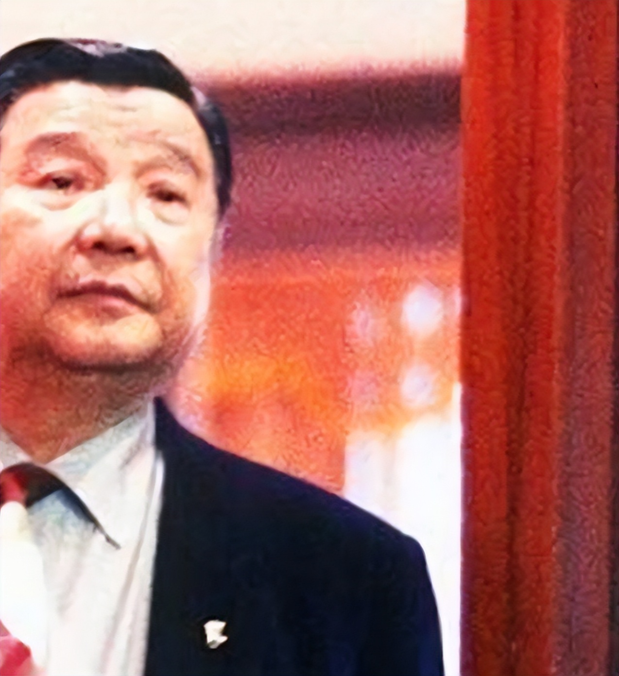 香港四大探长(香港探长吕乐：纵横黑白两道，资产能买上万套房，逃亡后活到91岁)