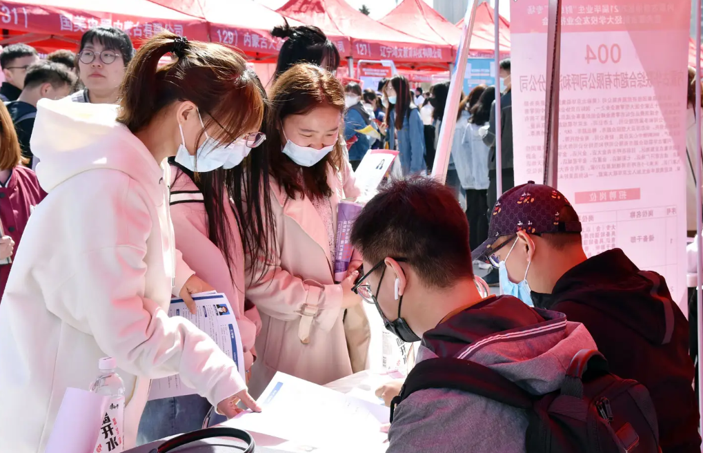 盘点未来前景光明的五大专业，男生女生均适合，薪资待遇良好