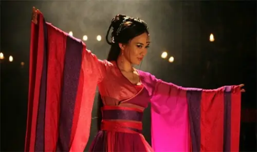 怀孕后胖得离谱的女明星，有人飙升55斤，有人直逼190胖若两人