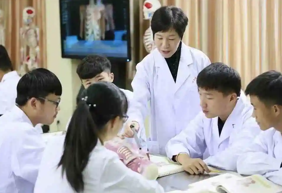 医学专业“幸福感”排名更新，中医学意外垫底，榜首你可能想不到