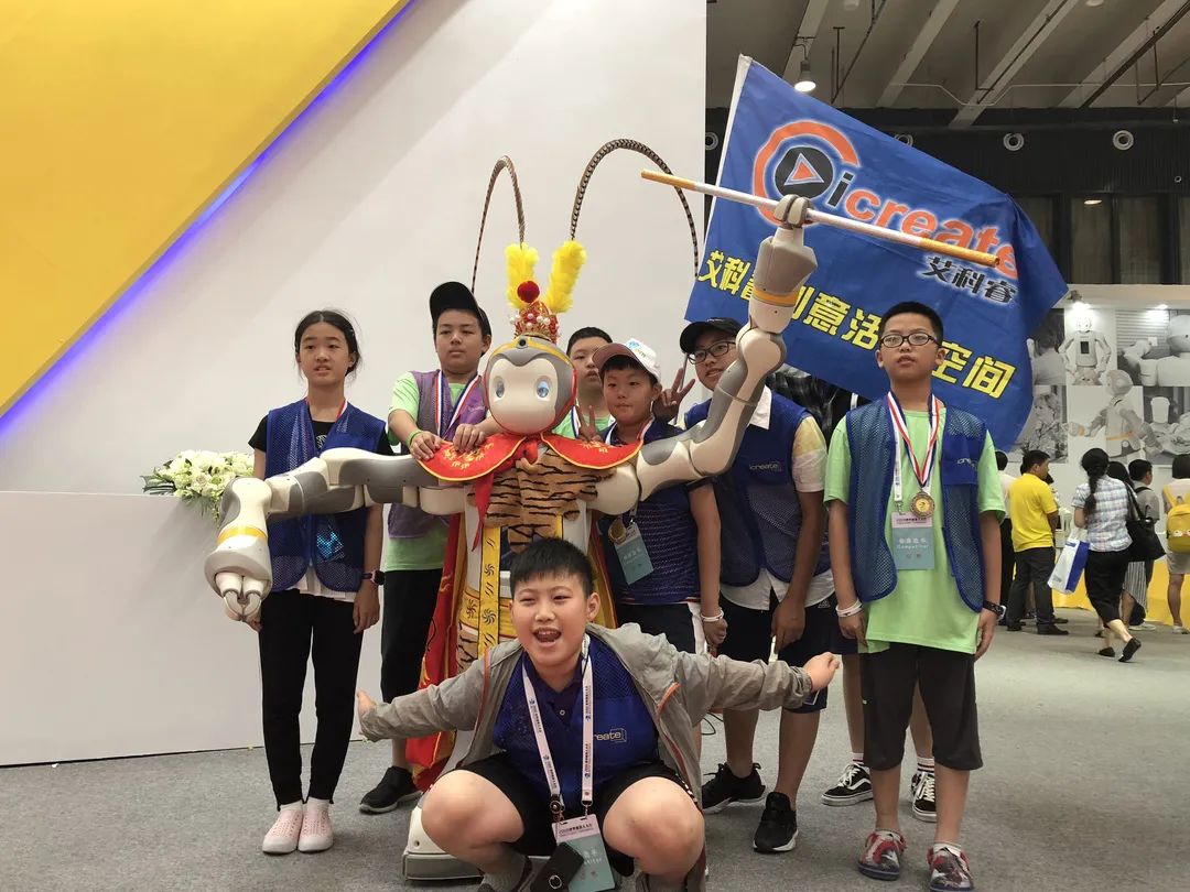 17年深耕机器人教育，一年培养万名学生