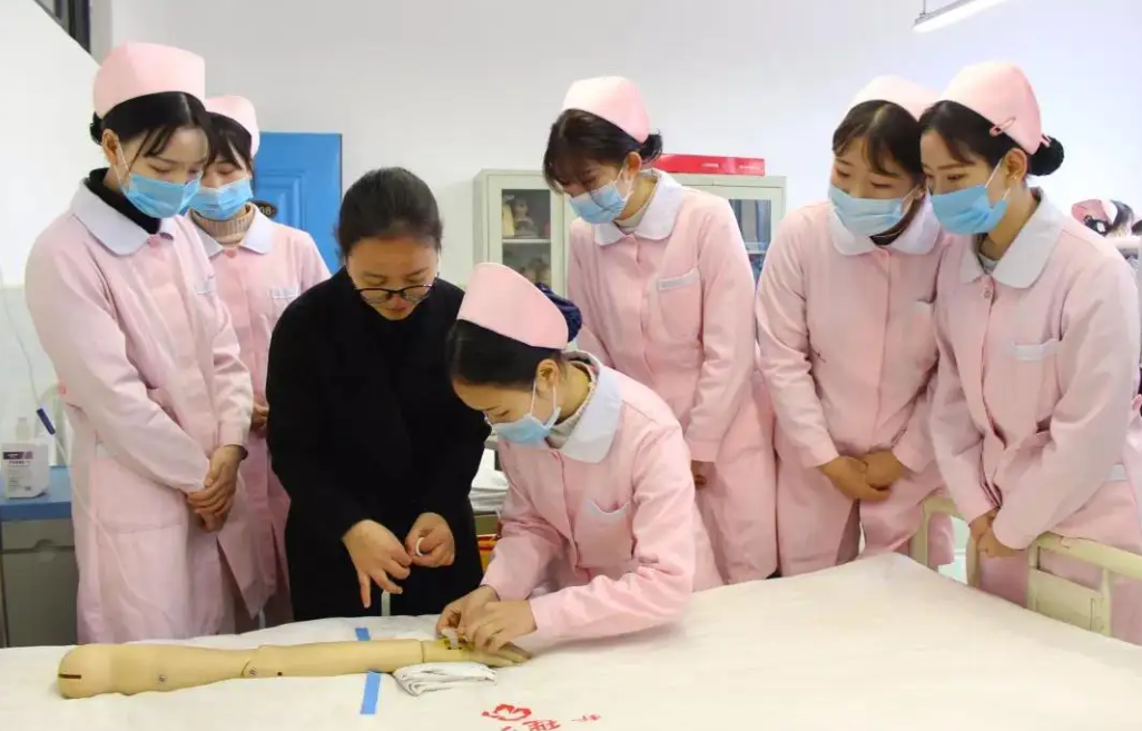 盘点未来前景光明的五大专业，男生女生均适合，薪资待遇良好