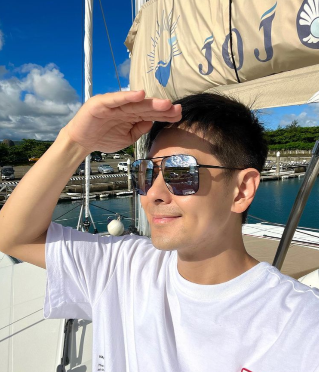 林志颖晒一家五口出游照，12岁Kimi跟爸爸一样高，父子同框像兄弟