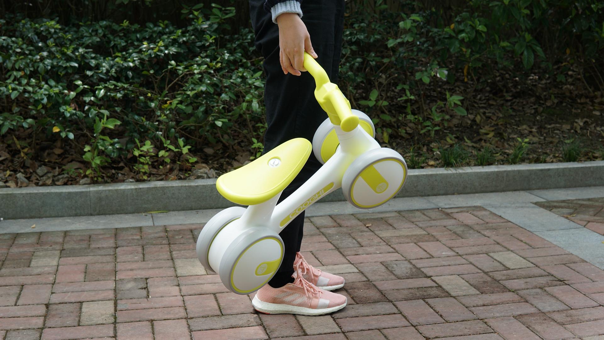 酷骑儿童滑步车测评：宝宝的第一辆学步车